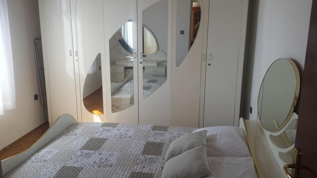 Apartment Golubica 2 Marina Zewnętrze zdjęcie